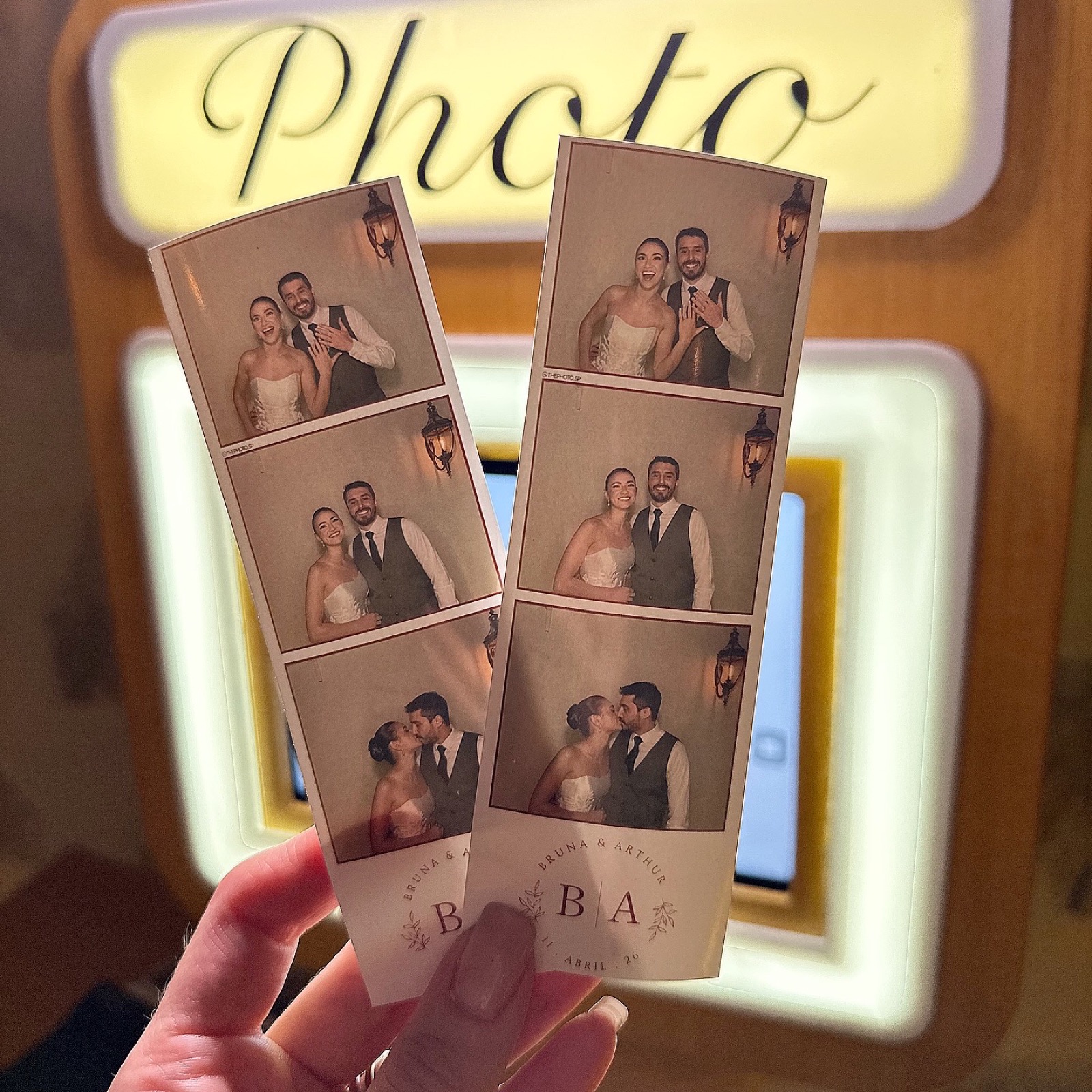 Tirinhas fotográficas personalizadas para casamento